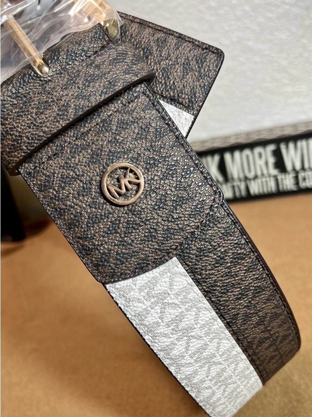 Michael Kors MK Monogram Logo Wide Belt Size Small NWT Neutral Colorblock 34" - Picture 4 of 7